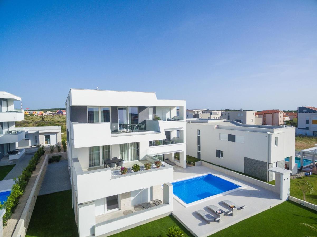 Apartments & Rooms Pool Villas Maris نوفاليا المظهر الخارجي الصورة