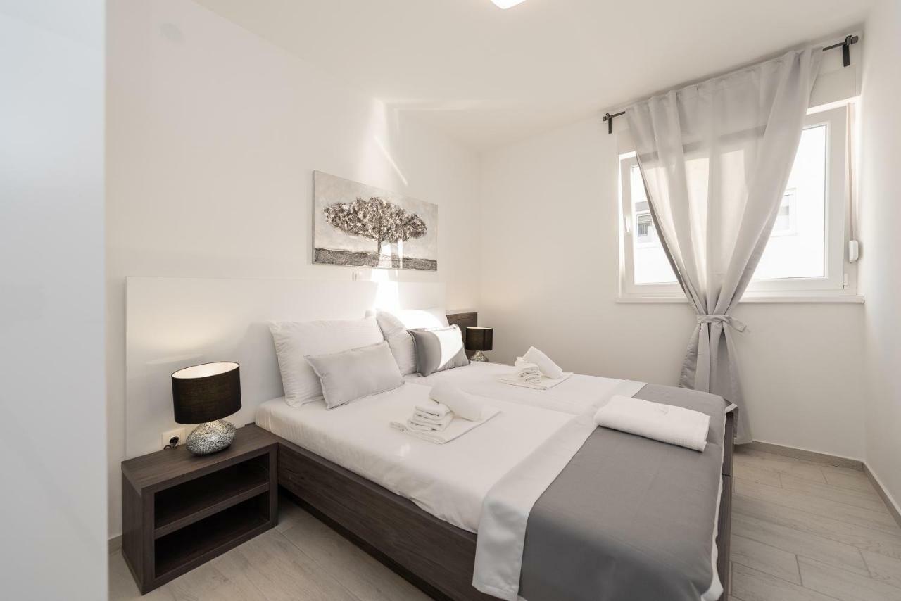 Apartments & Rooms Pool Villas Maris نوفاليا المظهر الخارجي الصورة