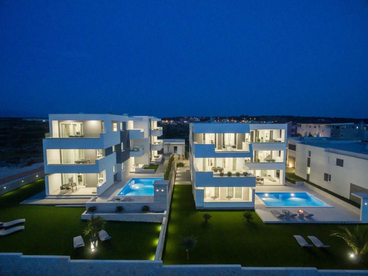 Apartments & Rooms Pool Villas Maris نوفاليا المظهر الخارجي الصورة
